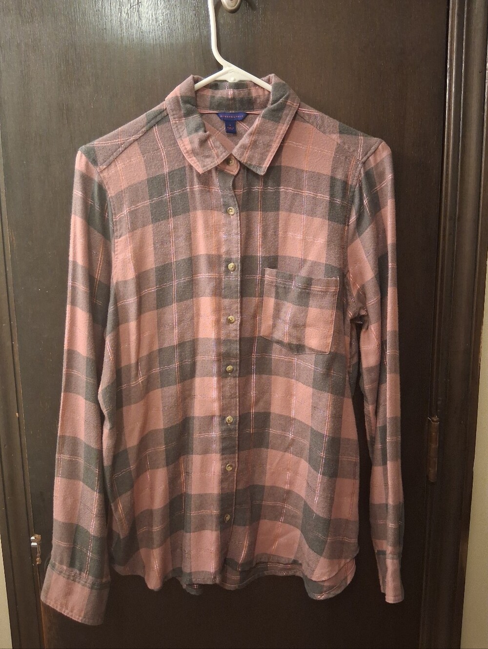 Aeropostale Womens Large Long Sleeve Button Down, Mauve & Gray.
